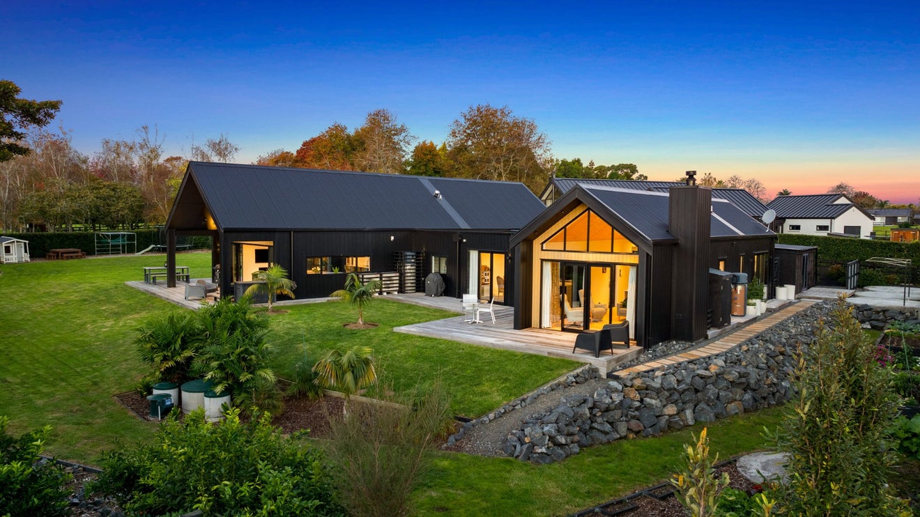 15 Fleur Road, Karaka, Papakura - Carousel 1