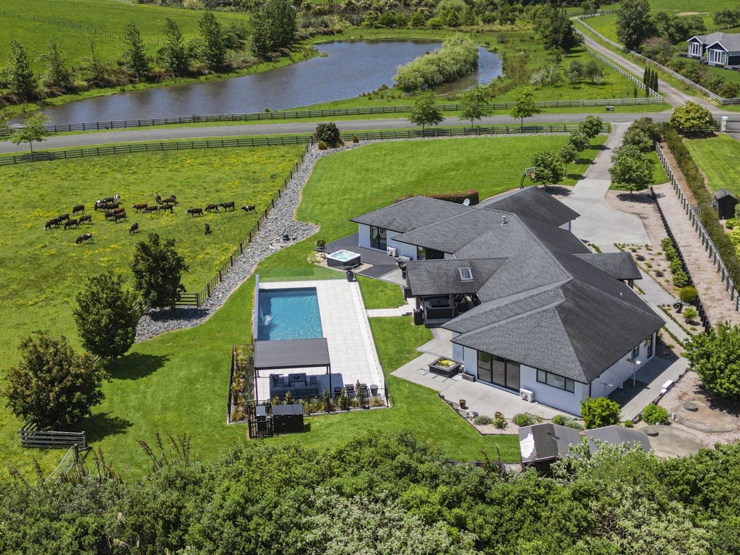 13 Oak Valley Road, Albany - Carousel 1