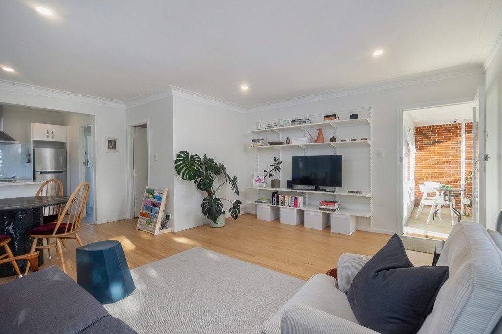 1/9 Pickens Crescent, Mount Albert, Auckland - Carousel 1