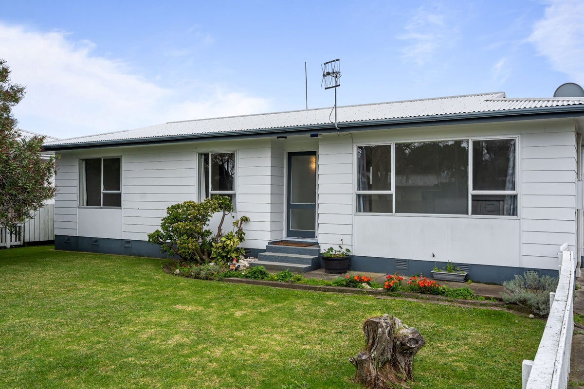 3A Harrow Place, Mount Maunganui, Mount Maunganui - Carousel 1