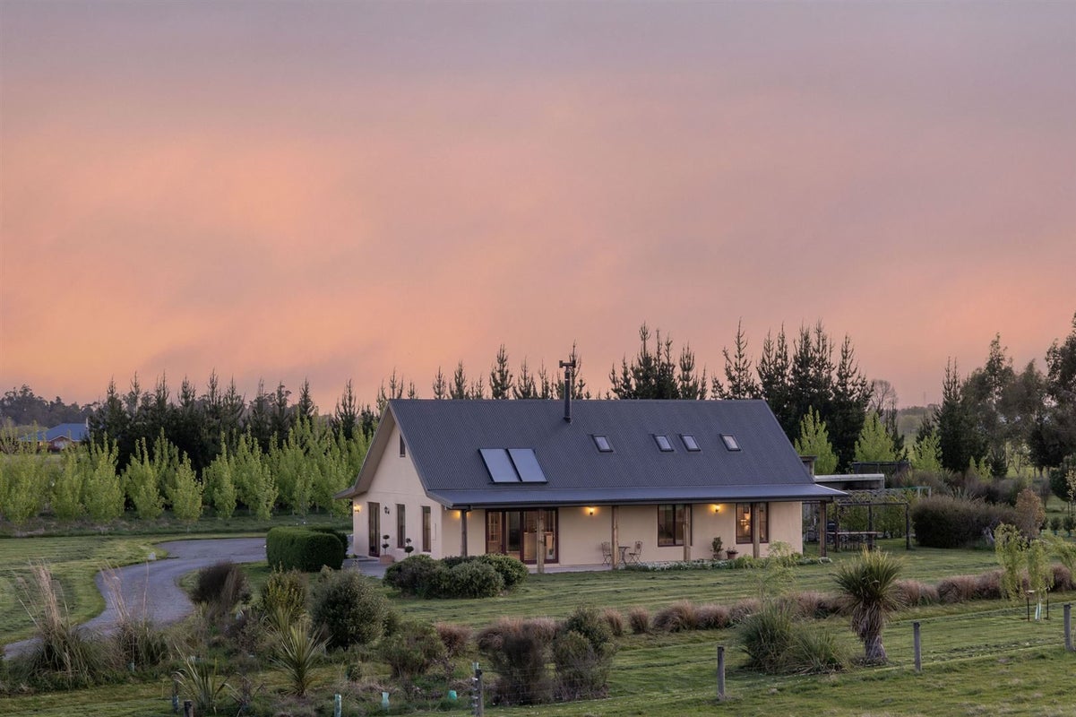 304 Stokes Road, Balcairn, Amberley - Carousel 1