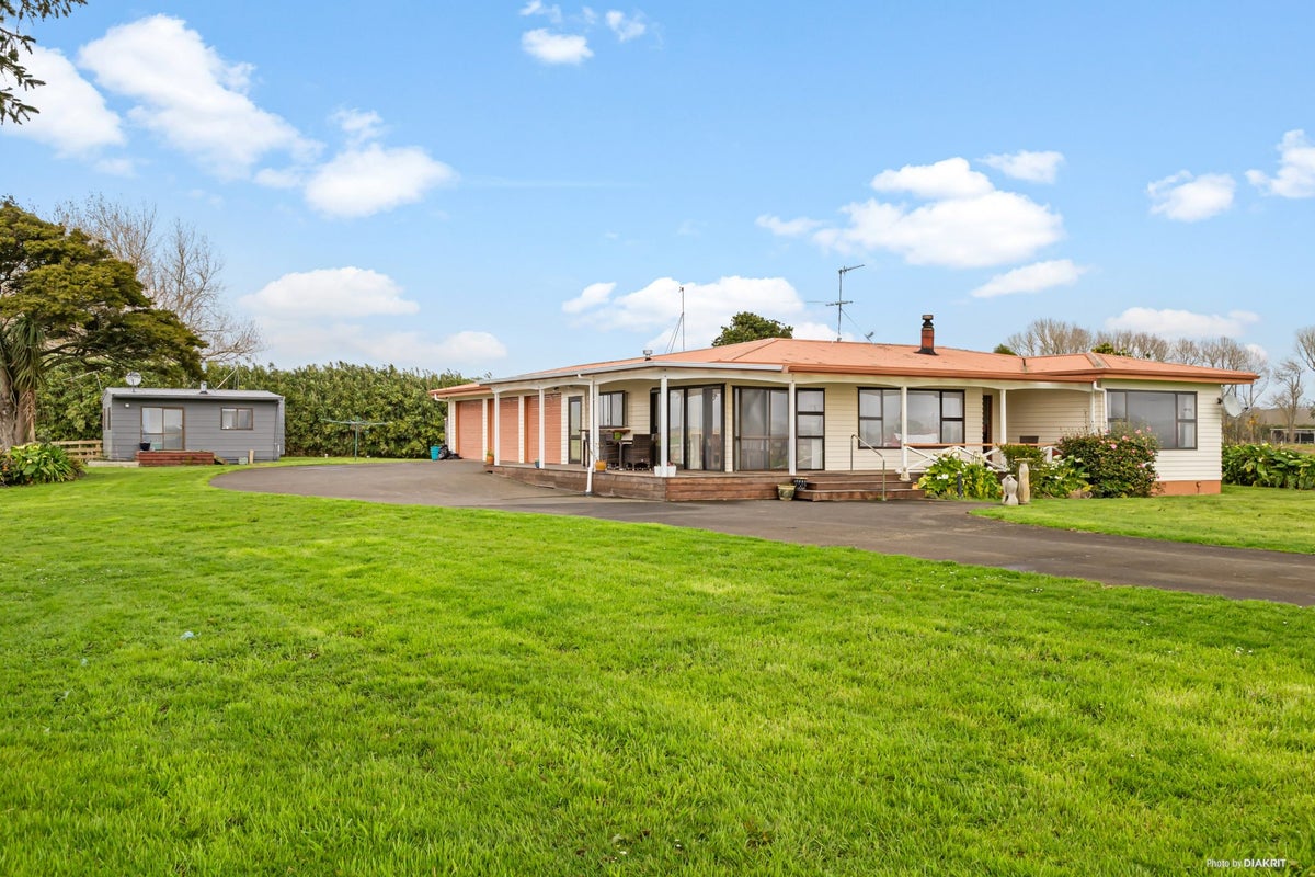 649 Waiuku-Otaua Road, Waiuku - Carousel 1
