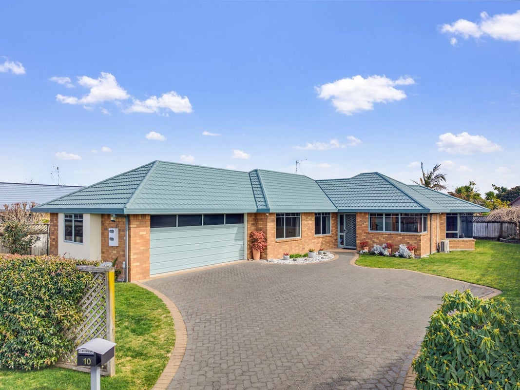 10 Chatswood Place, Rototuna, Hamilton - Carousel 1