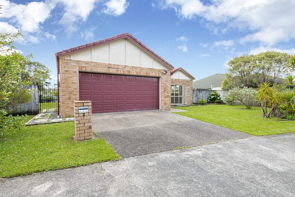 8 Alderbury Way, Henderson, Auckland - Carousel 2