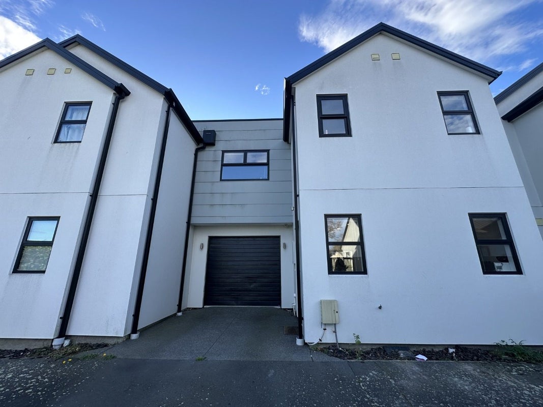 2/34 John Campbell Crescent, Hillmorton, Christchurch - Carousel 1