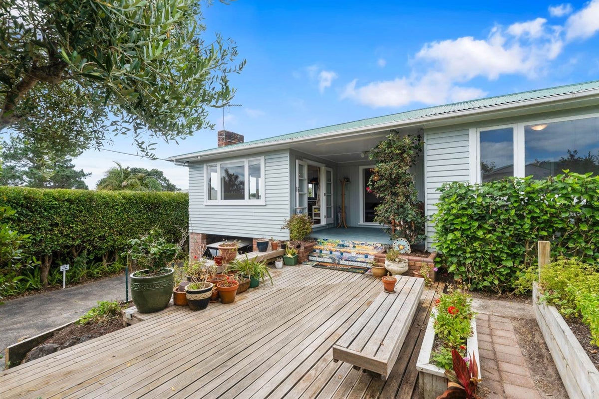 2/33 Waipa Street, Birkenhead, Auckland - Carousel 1