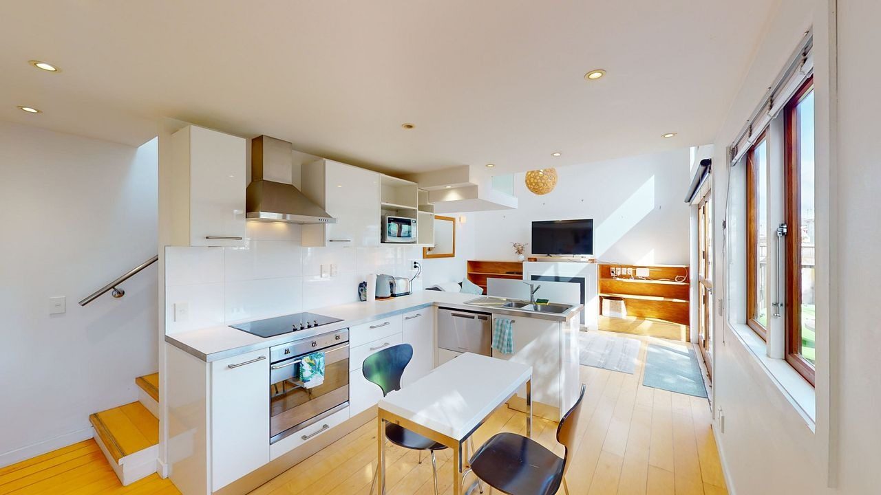 13A Porritt Avenue, Mount Victoria, Wellington - Carousel 2