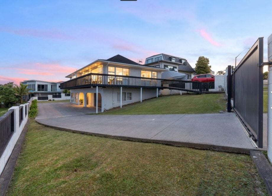 254 Glamorgan Drive, Northcross, Auckland - Carousel 14