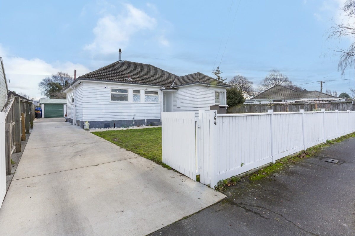 164 Aorangi Road, Bryndwr, Christchurch - Carousel 2