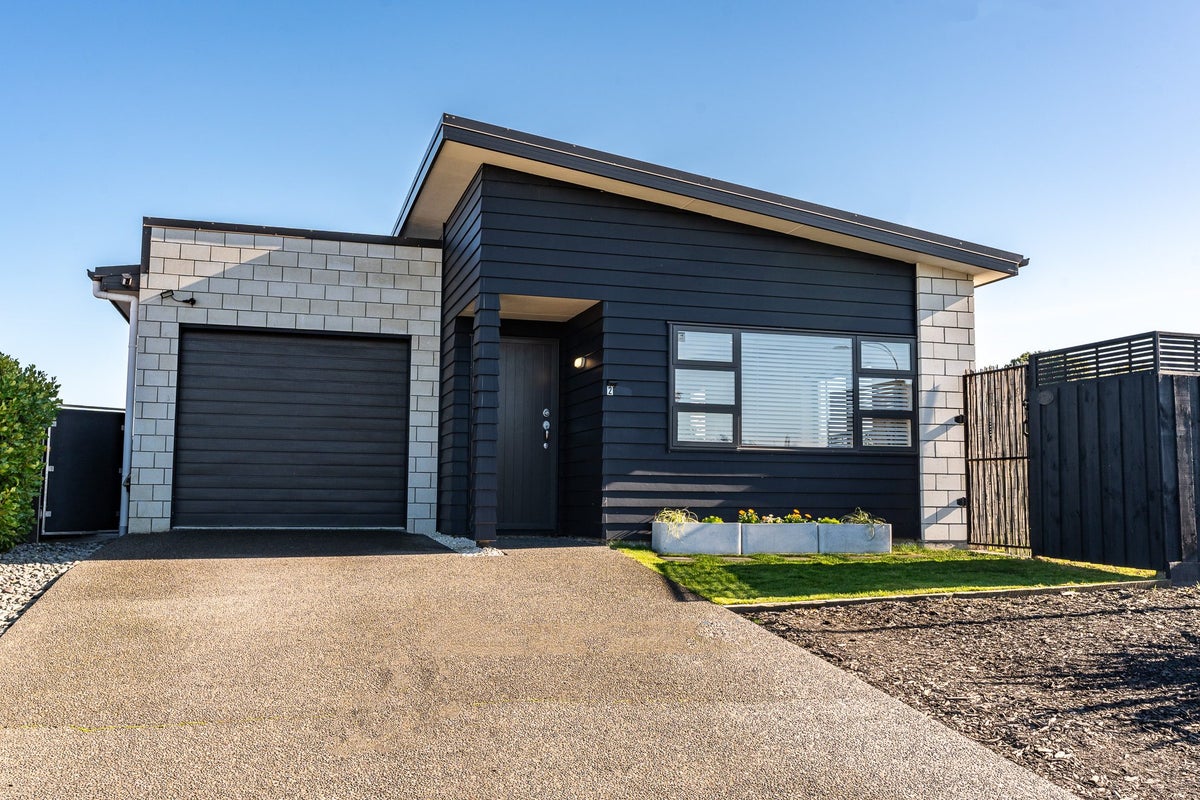 2 Onukutara Place, Huntington, Hamilton - Carousel 1