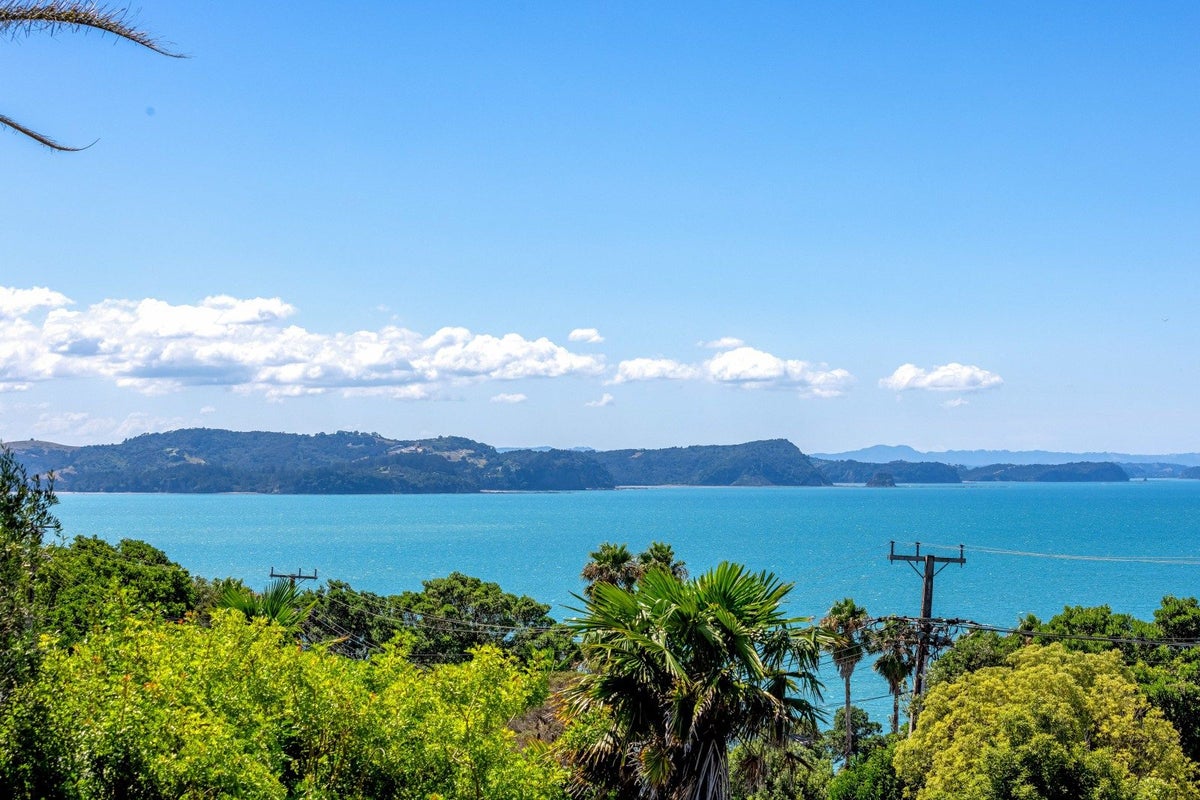 8 Duncansby Road, Stanmore Bay, Whangaparaoa - Carousel 1