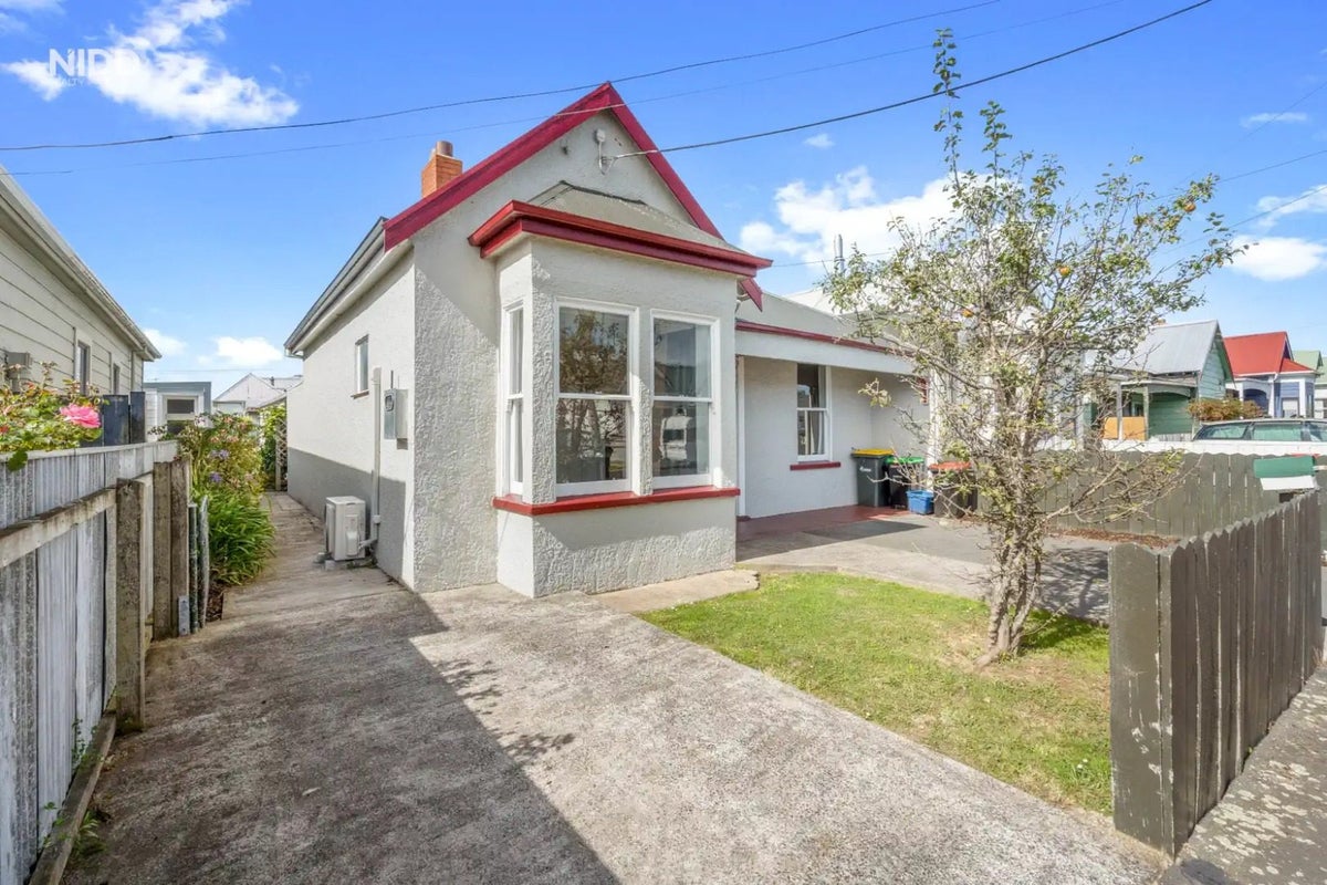63 Nelson Street, Forbury, Dunedin - Carousel 1