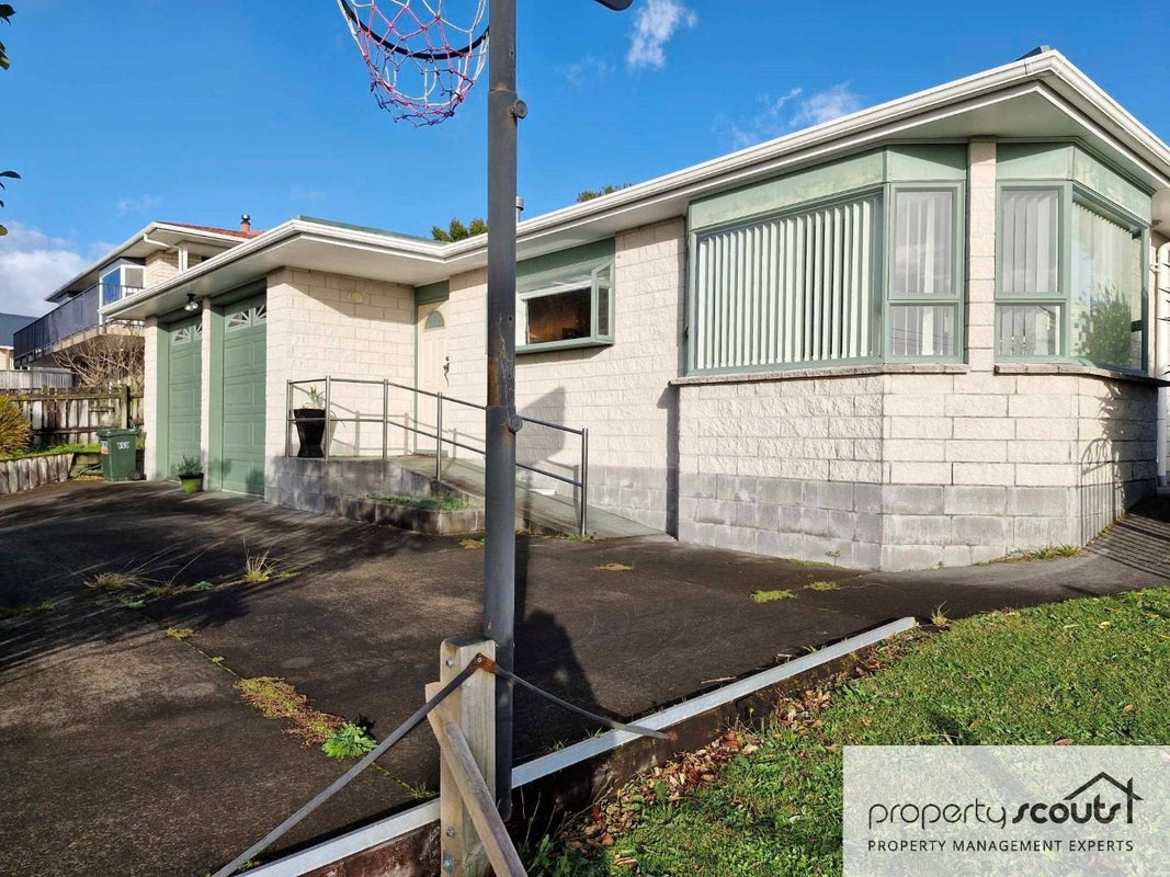 74 Barrett Road, Whalers Gate, New Plymouth - Carousel 1