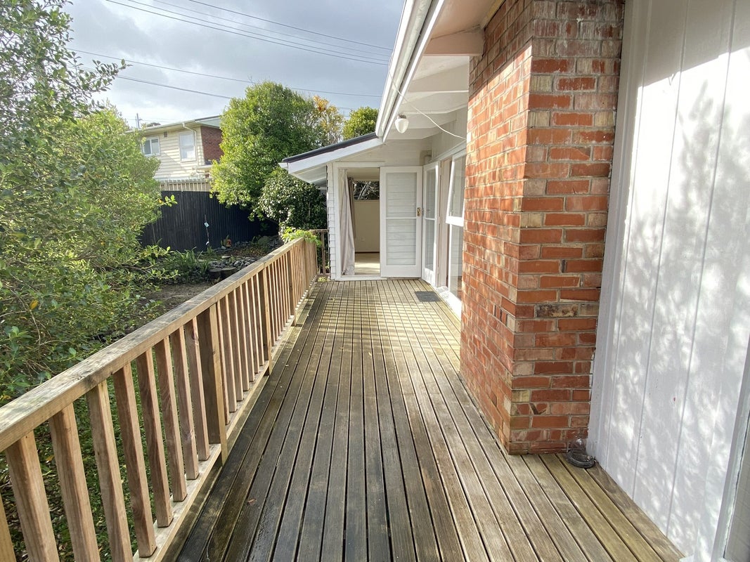 41 Saffron Street, Birkdale, Auckland - Carousel 13