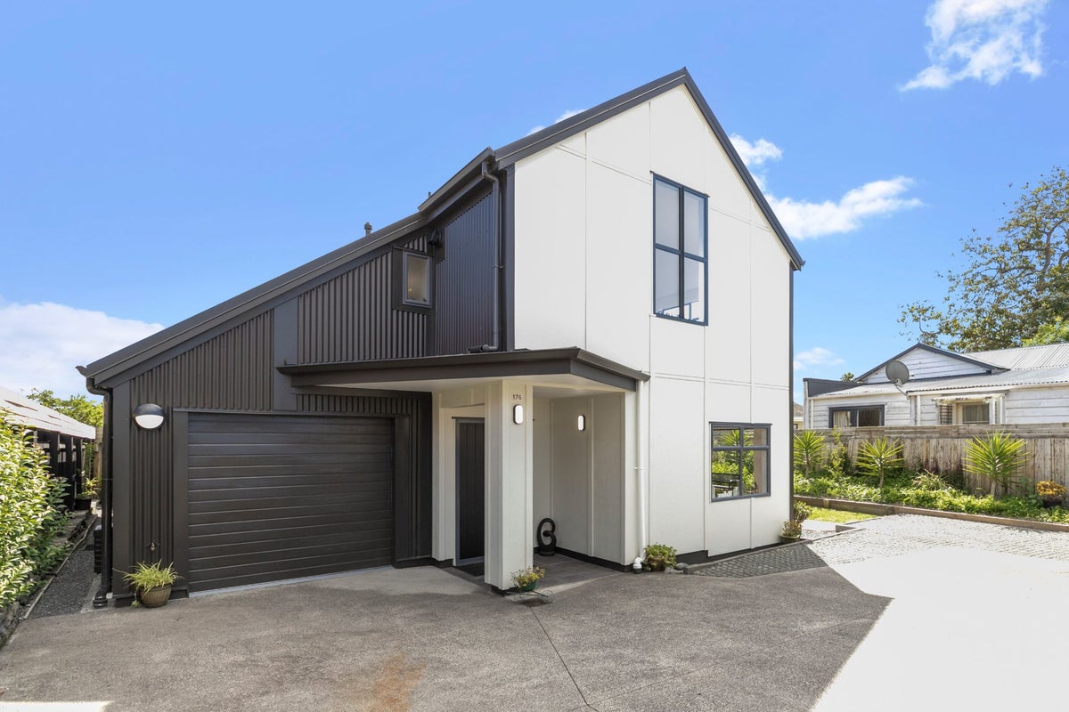176 Rosebank Road, Avondale, Auckland - Carousel 2