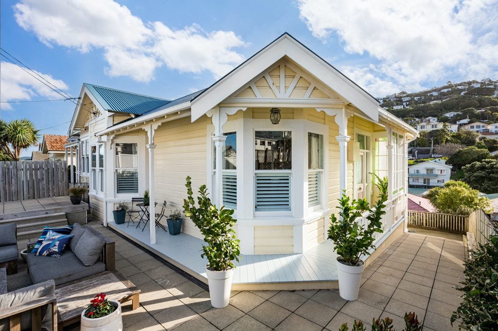 50 Waipapa Road, Hataitai, Wellington - Carousel 1