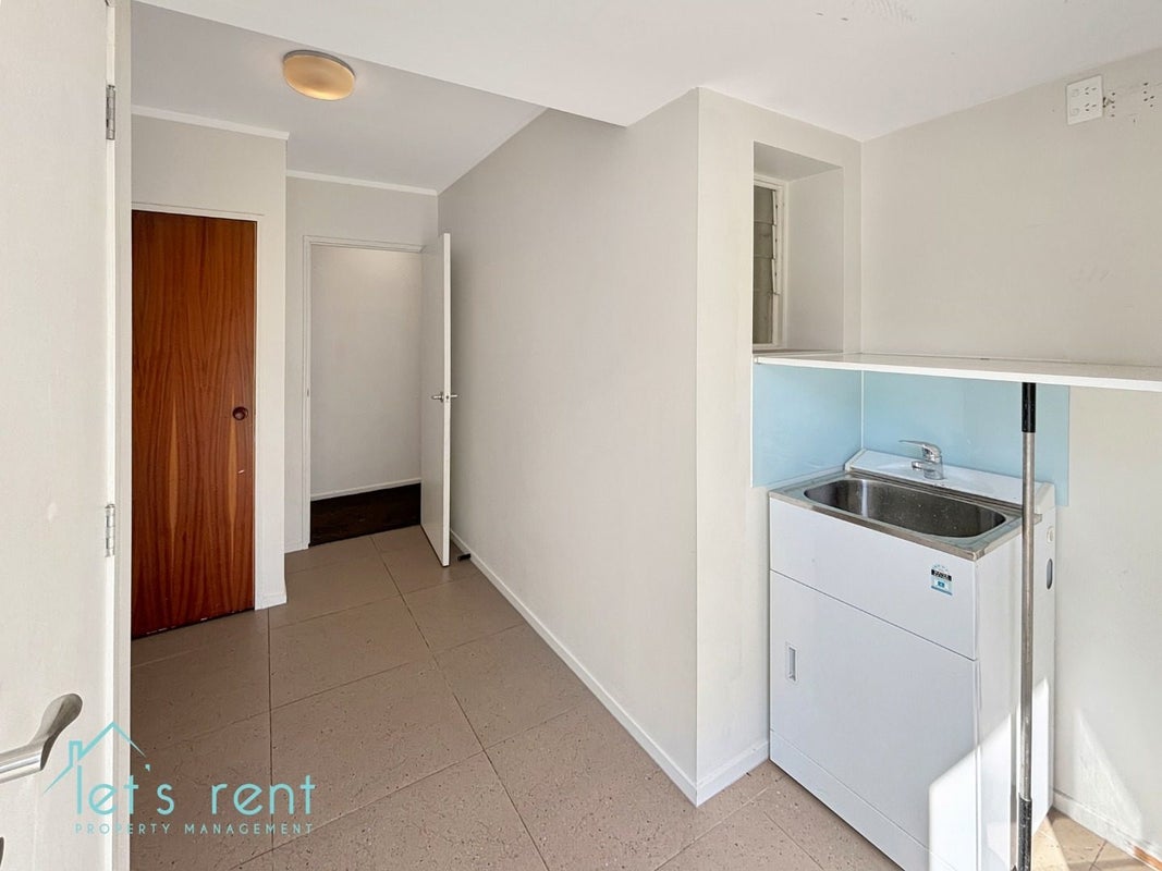 8 Coulthard Terrace, Opaheke, Papakura - Carousel 19