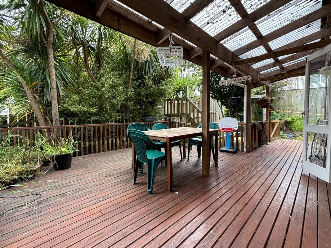 17A Awaroa Road, Sunnyvale, Auckland - Carousel 1