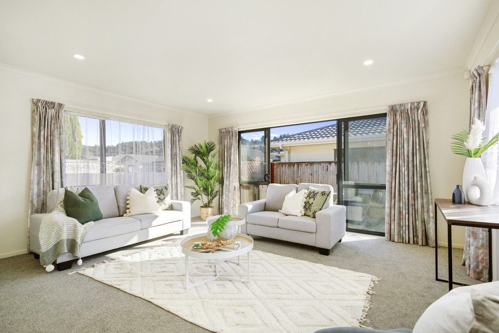 132B Stokes Valley Road, Stokes Valley, Lower Hutt - Carousel 2