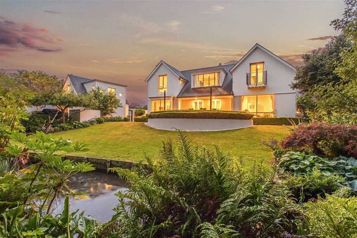 25 Chepstow Avenue, Fendalton, Christchurch - Carousel 23