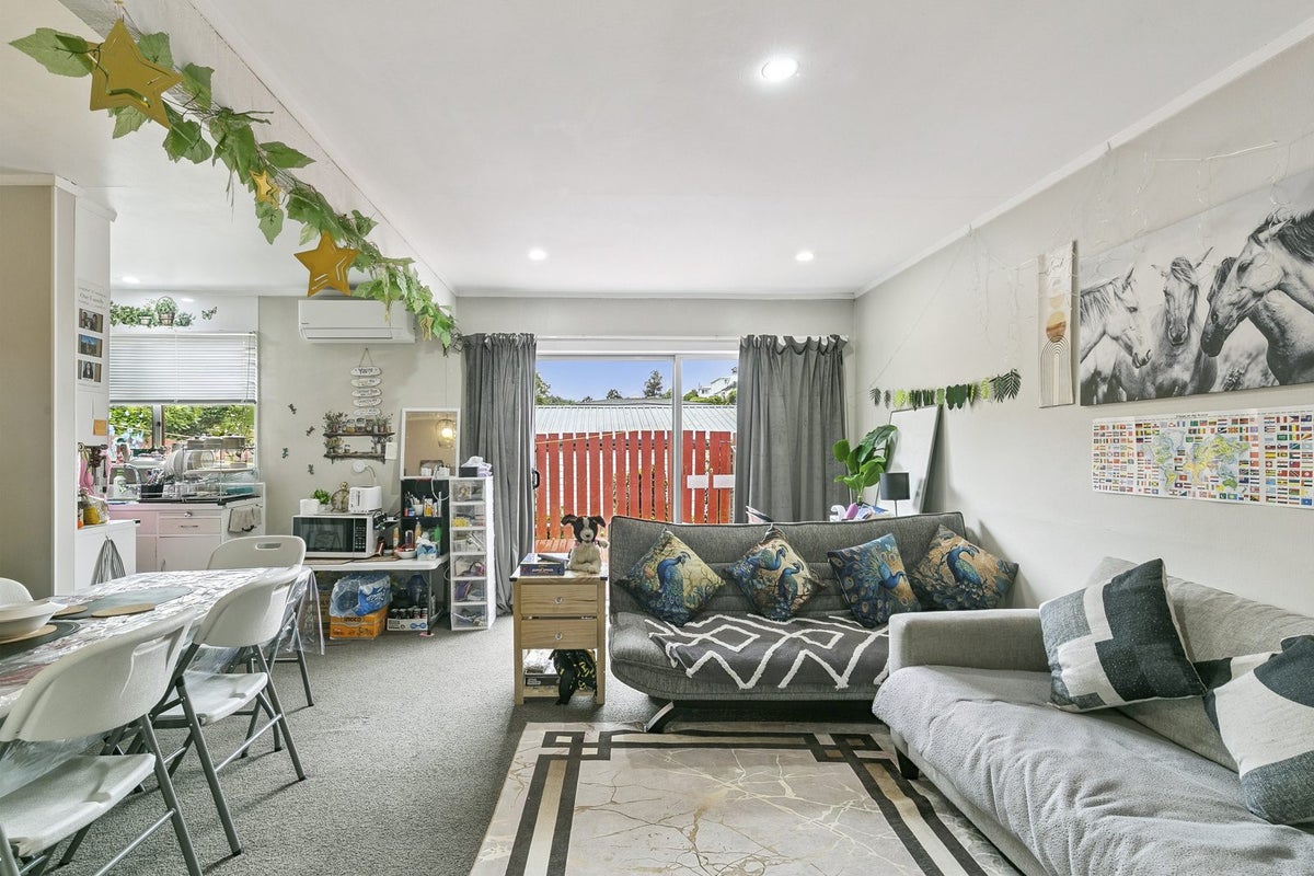 1/146 Newlands Road, Newlands, Wellington - Carousel 2