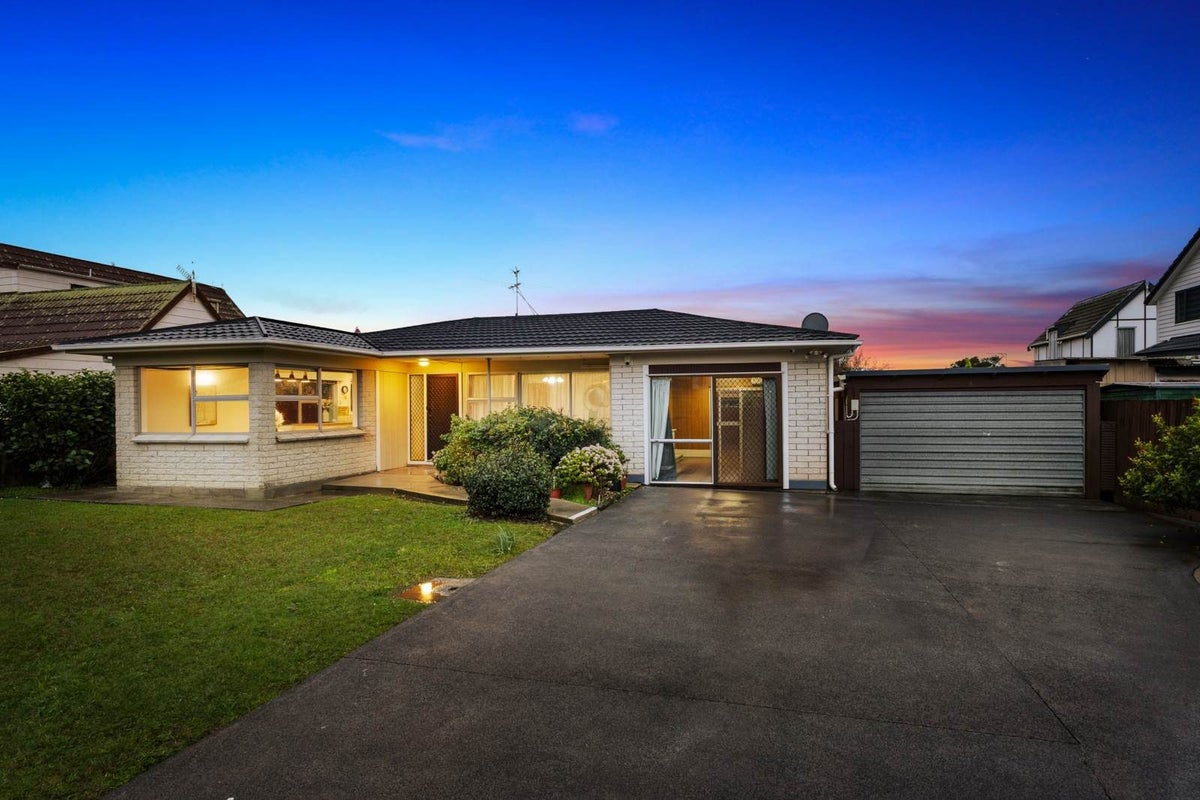 4 Chestnut Road, Papatoetoe, Auckland - Carousel 2