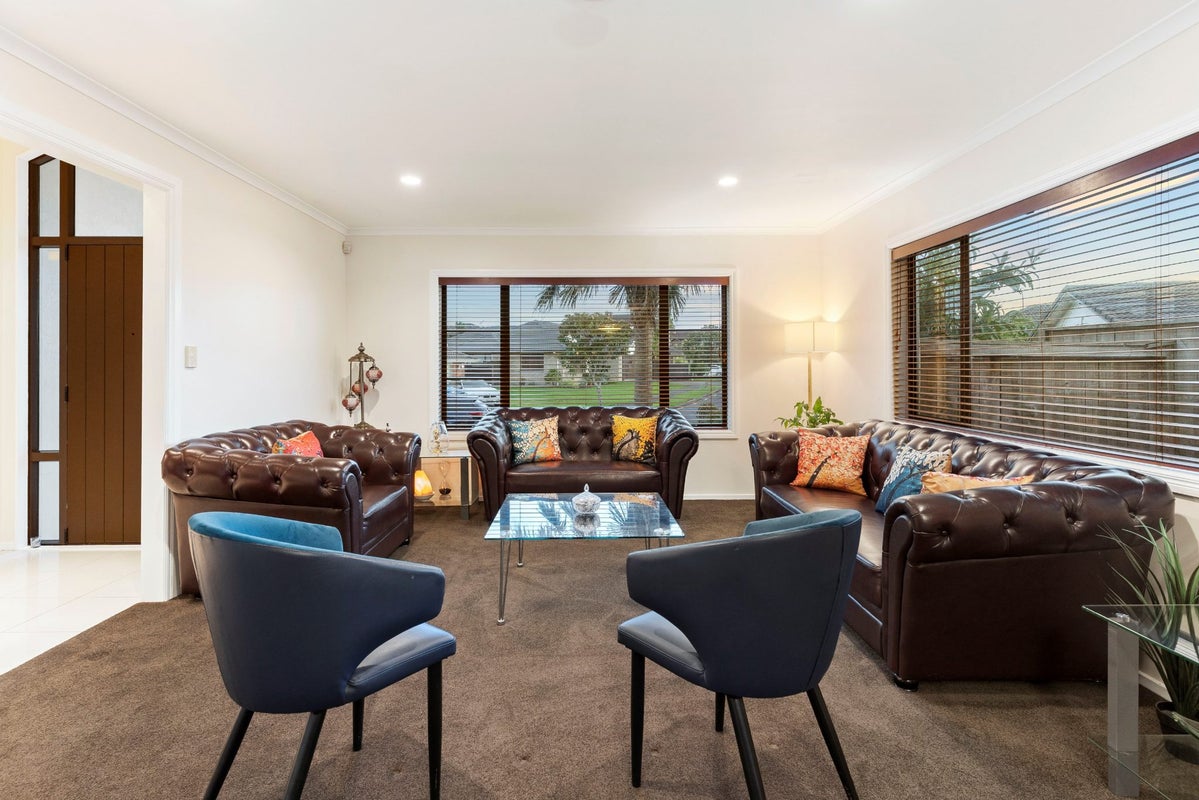 11 Walter Haddrell Crescent, Flat Bush, Auckland - Carousel 2
