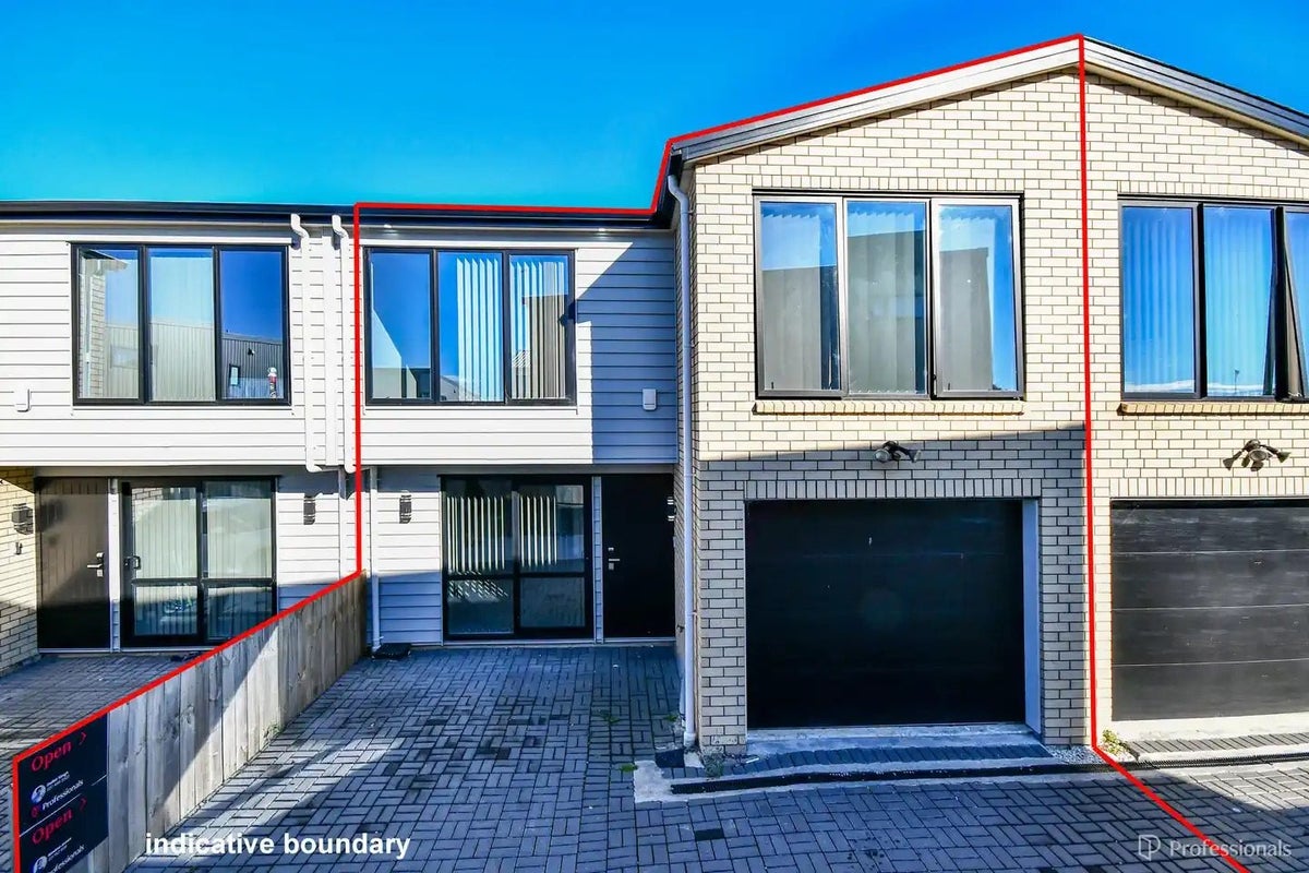 164D Mahia Road, Wattle Downs, Auckland - Carousel 2