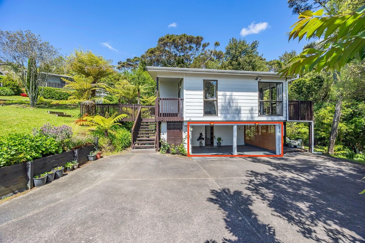 14 Eugen Place, Bayview, Auckland - Carousel 1