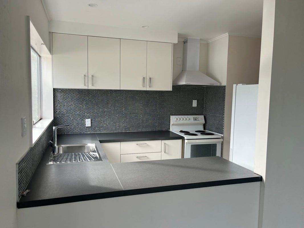 25A Chetwode Grove, Newlands, Wellington - Carousel 1