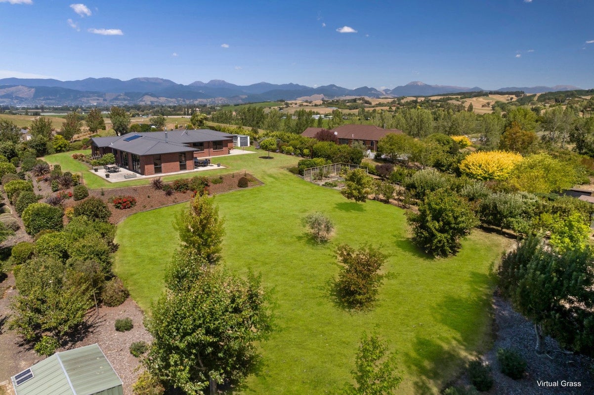 10 Kapuka Lane, Redwood Valley - Carousel 1