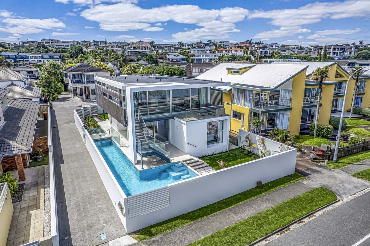 40 The Parade, Bucklands Beach, Auckland - Carousel 2