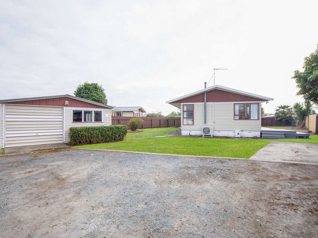 13 Katherine Place, Melville, Hamilton - Carousel 2