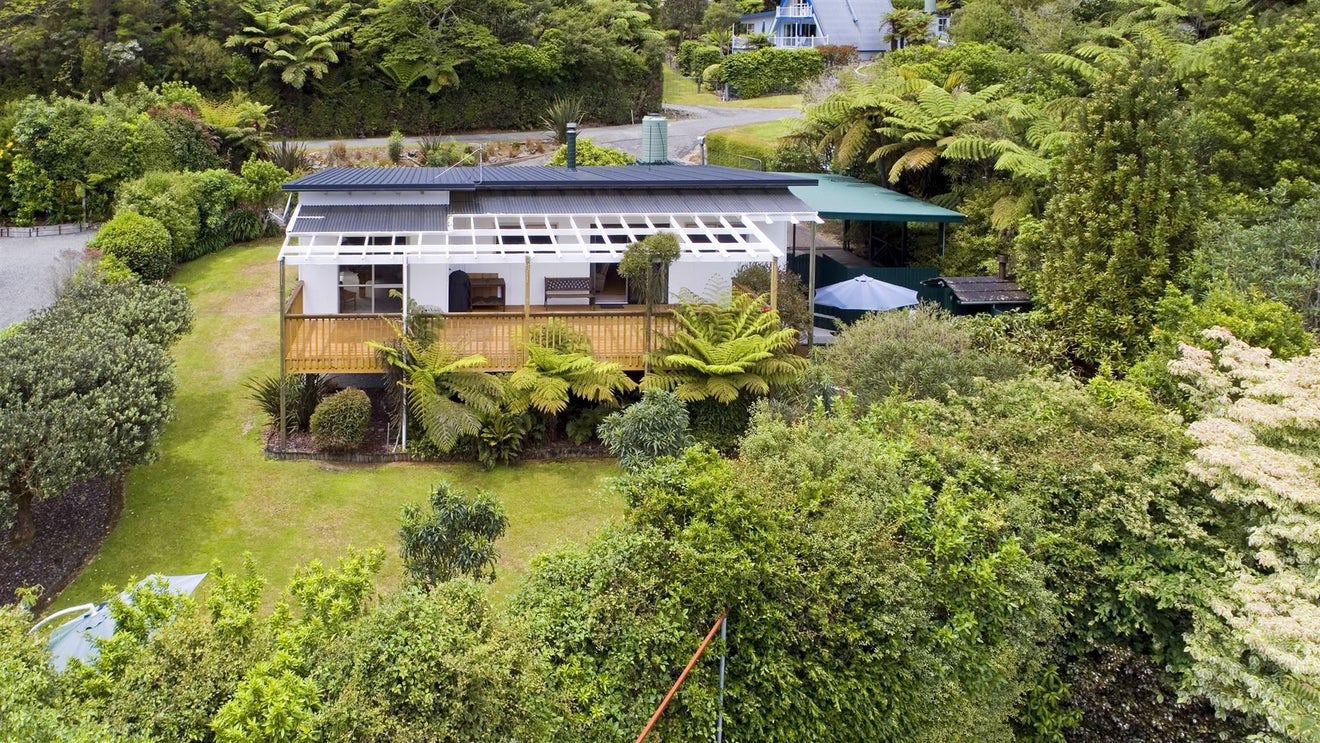 18 Nikau Street, DUNCAN BAY - Carousel 1