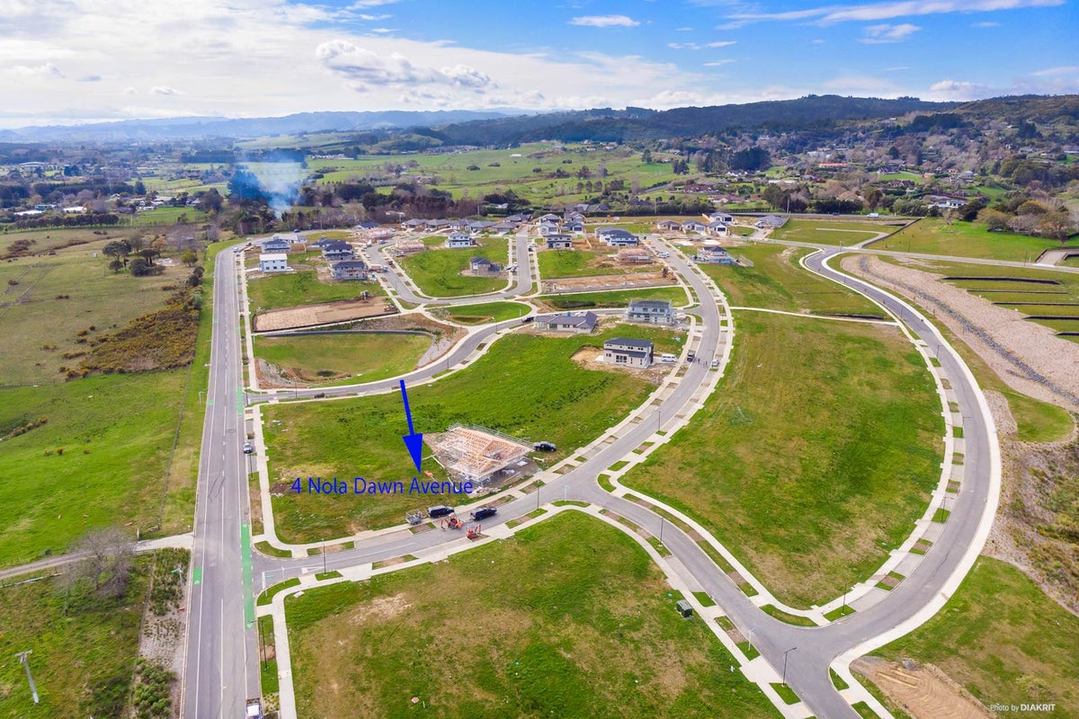 4 Nola Dawn Avenue, Papakura, Auckland - Carousel 1