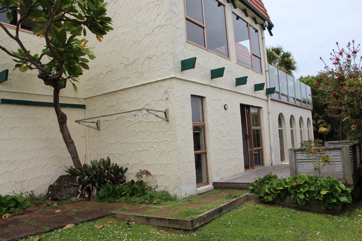 31 Jellicoe Road, Murrays Bay, Auckland - Carousel 1