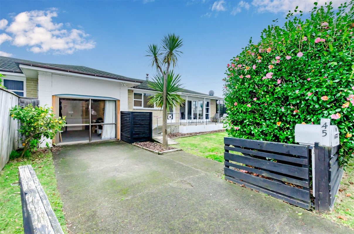 45 Alexander Road, Raumati Beach, Paraparaumu - Carousel 2