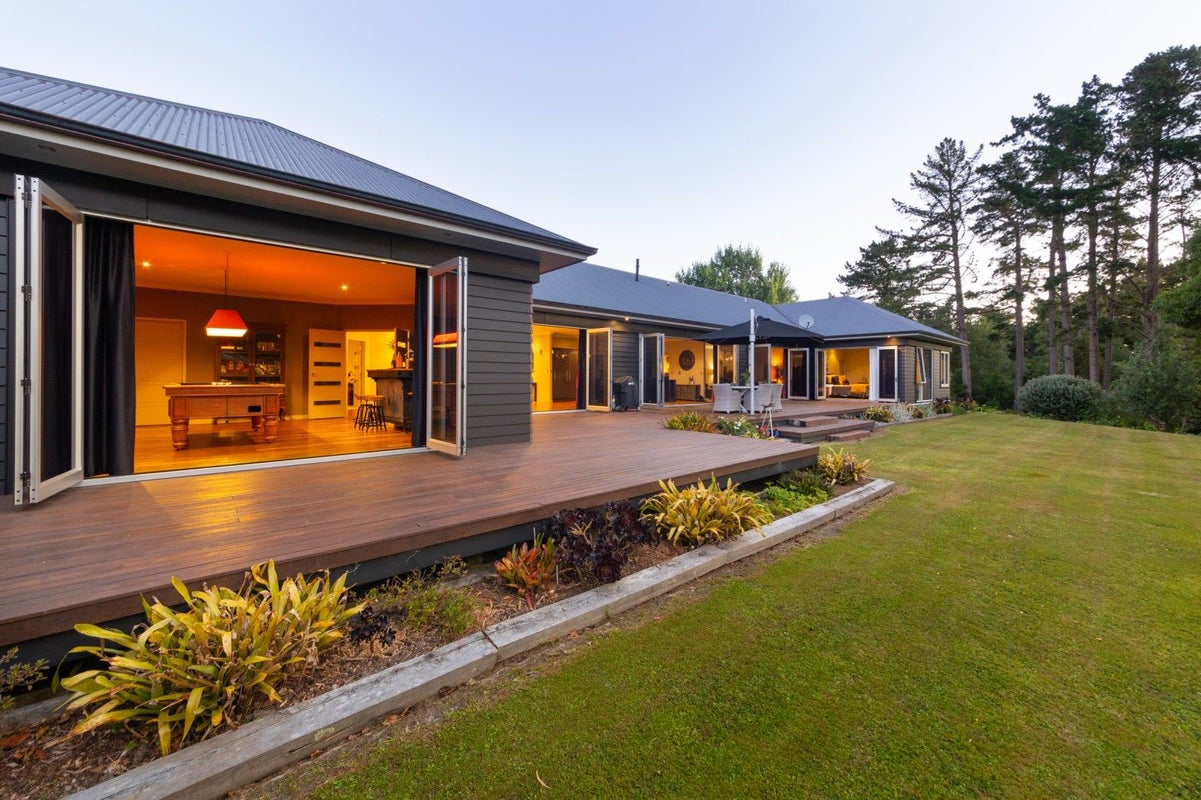 6 Homestead Lane, Fitzherbert, Palmerston North - Carousel 28