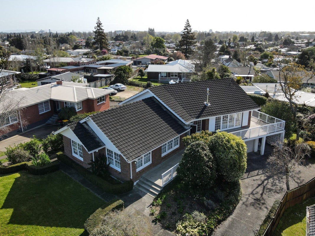 39 Hillcrest Road, Hillcrest, Hamilton - Carousel 1