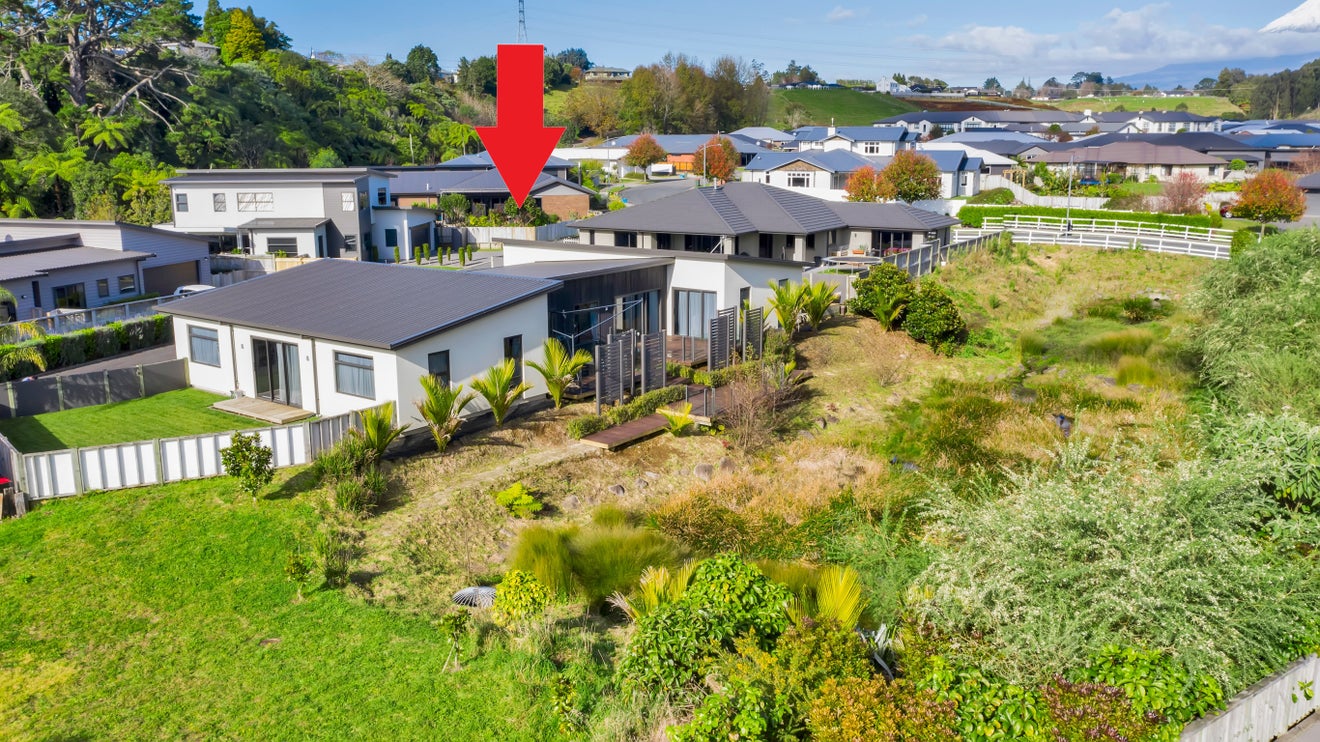 7 Te Arakete Place, Hurworth, New Plymouth - Carousel 1