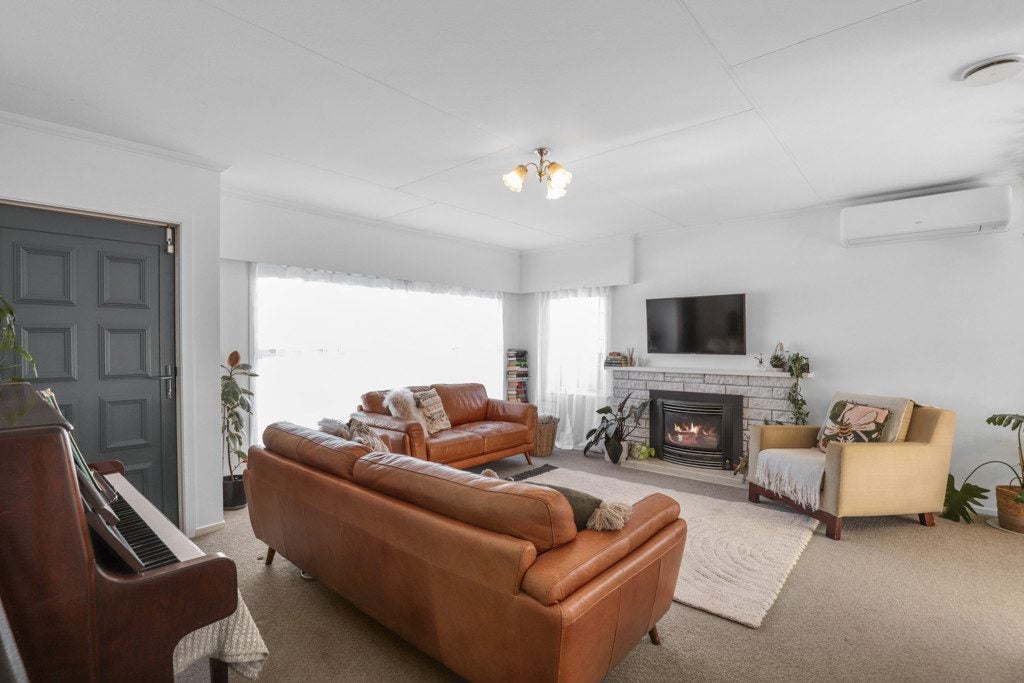 62 Fairview Street, Fairview Downs, Hamilton - Carousel 2
