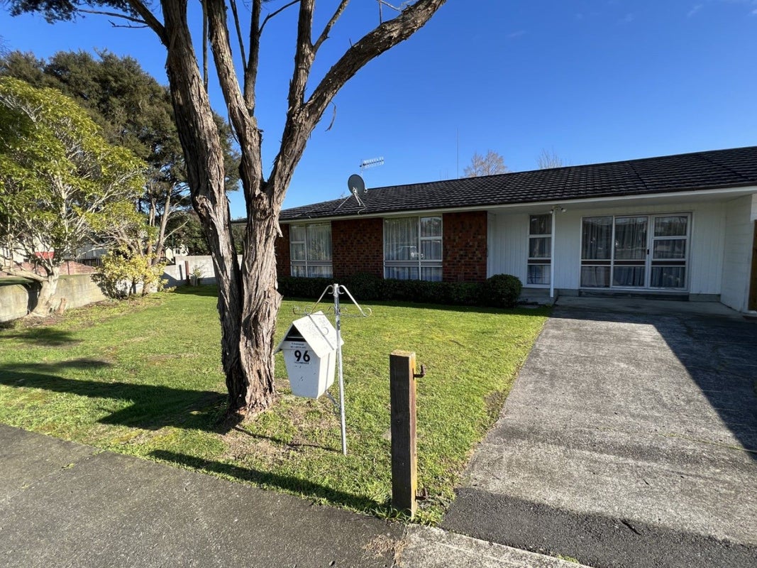 96 Atawhai Road, Fitzherbert, Palmerston North - Carousel 1