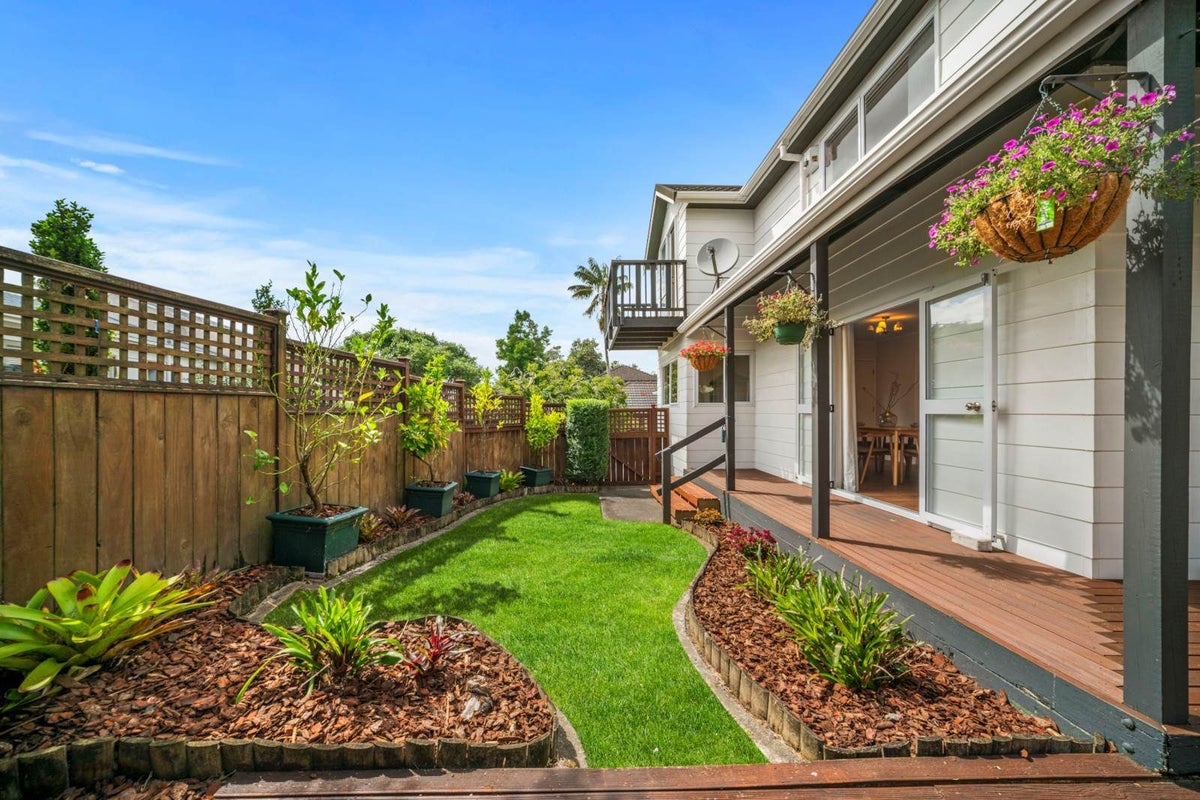 1/32 Arran Road, Browns Bay, Auckland - Carousel 2