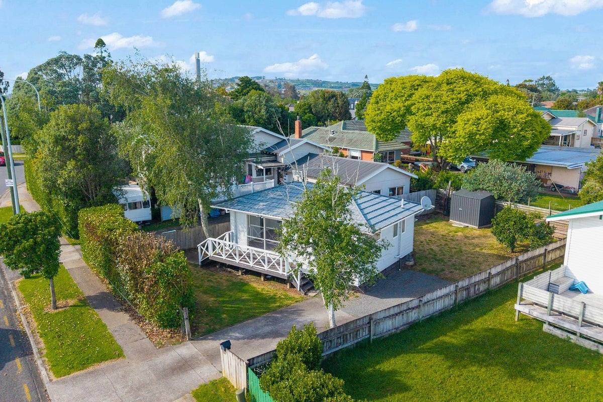 64A Helvetia Road, Pukekohe, Pukekohe - Carousel 1