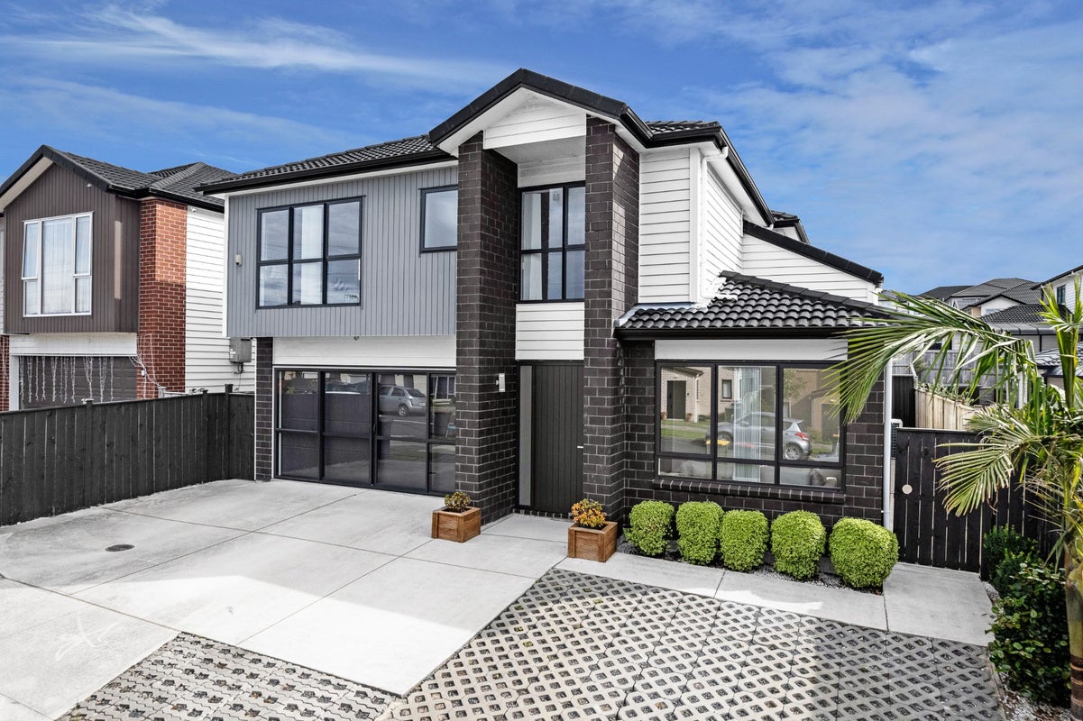 81 Tir Conaill Avenue, Flat Bush, Auckland - Carousel 2