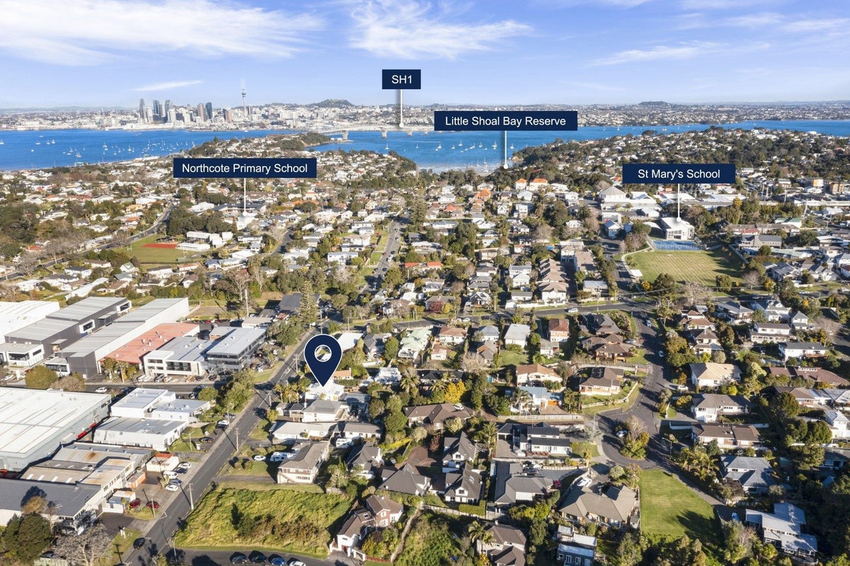 50 Woodside Avenue, Northcote, Auckland - Carousel 23