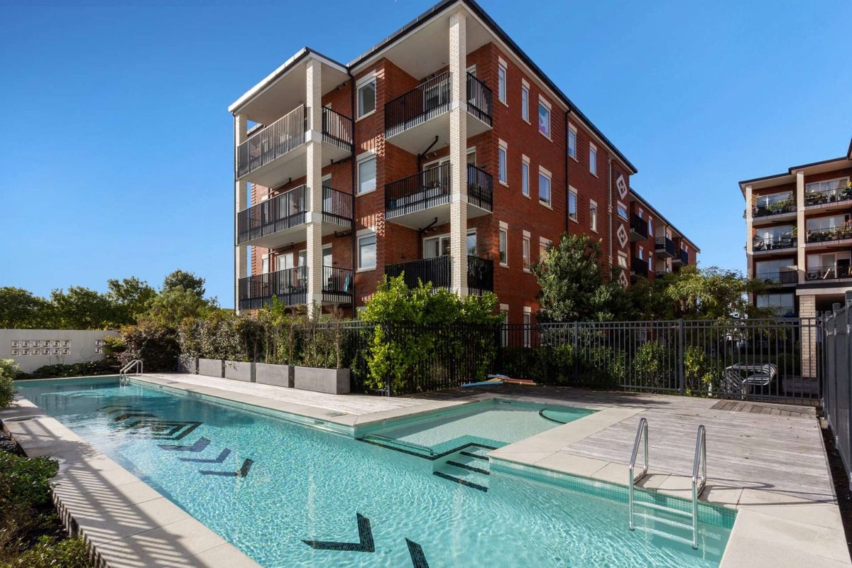 204/1B Soljak Place, Mount Albert, Auckland - Carousel 1