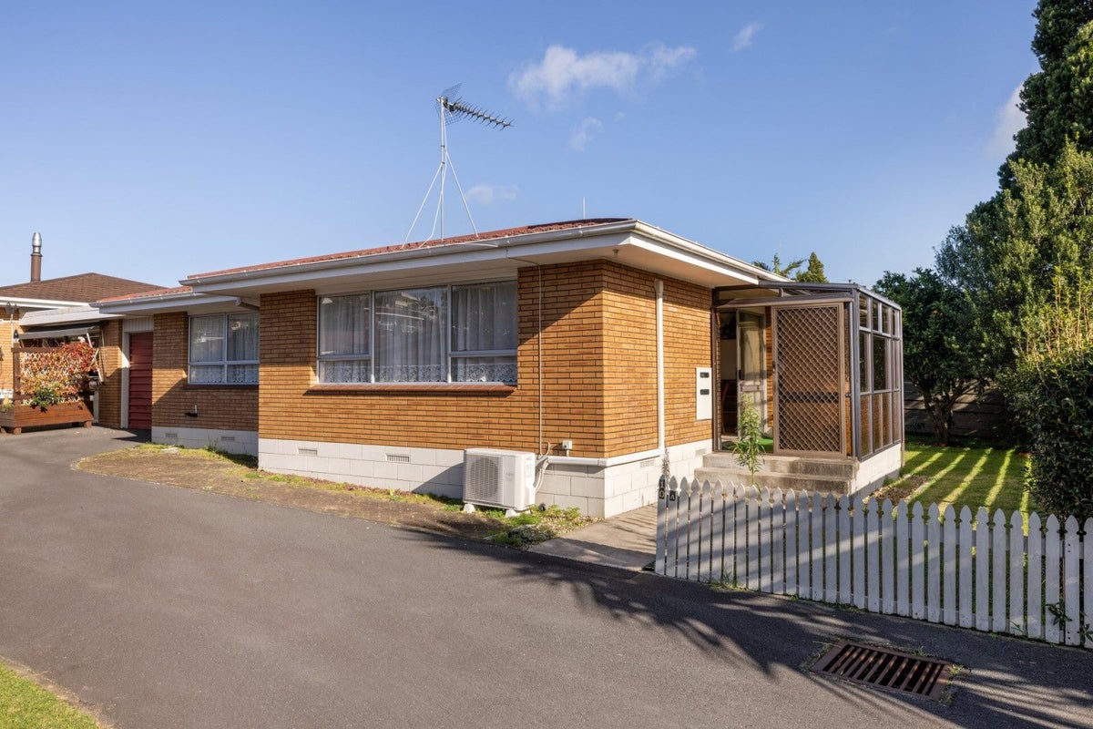 10A Linklater Avenue, Bellevue, Tauranga - Carousel 1