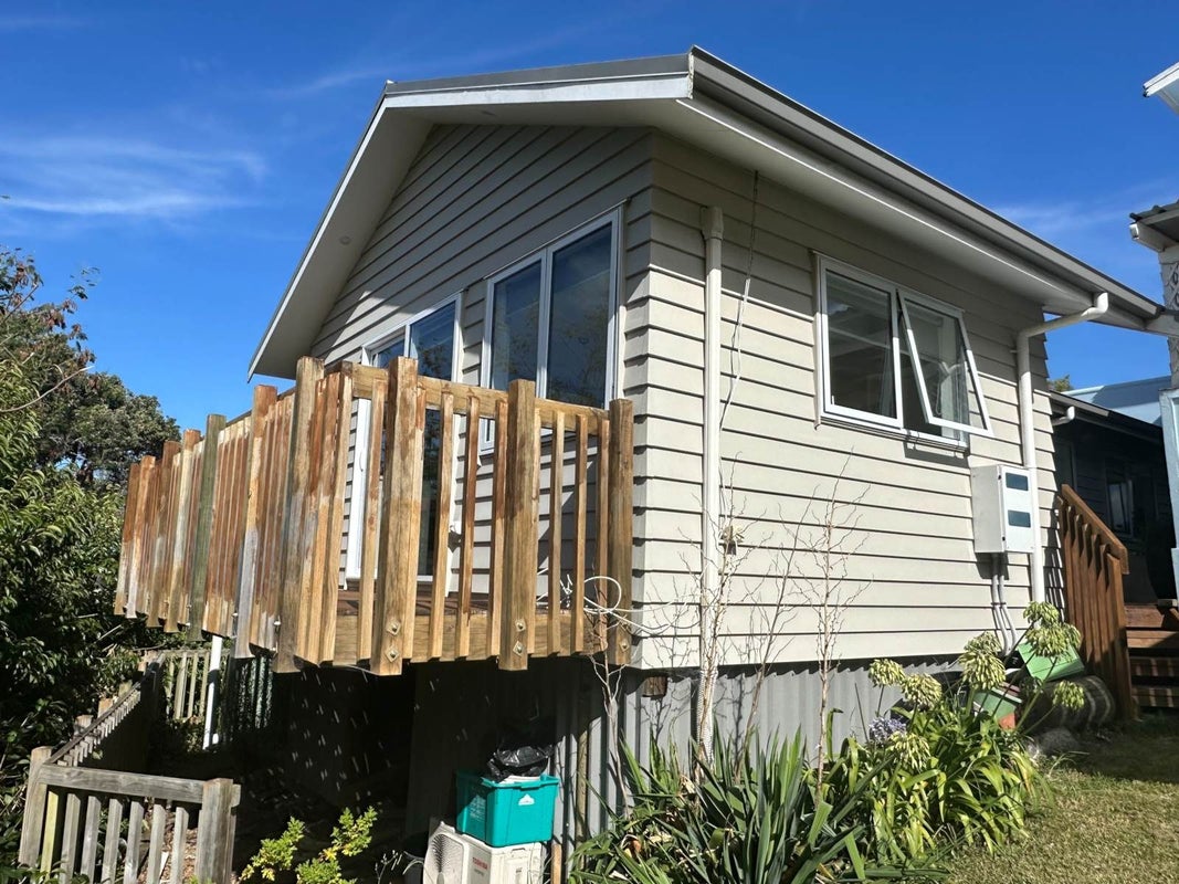 20 Cypress Place, Sunnynook, Auckland - Carousel 1