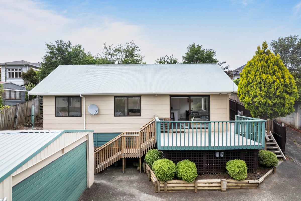 2/18 Evans Road, Glen Eden, Auckland - Carousel 2